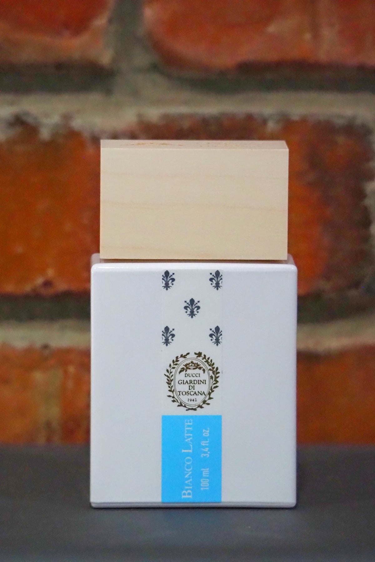 Giardini Di Toscana Bianco Latte (Sample)