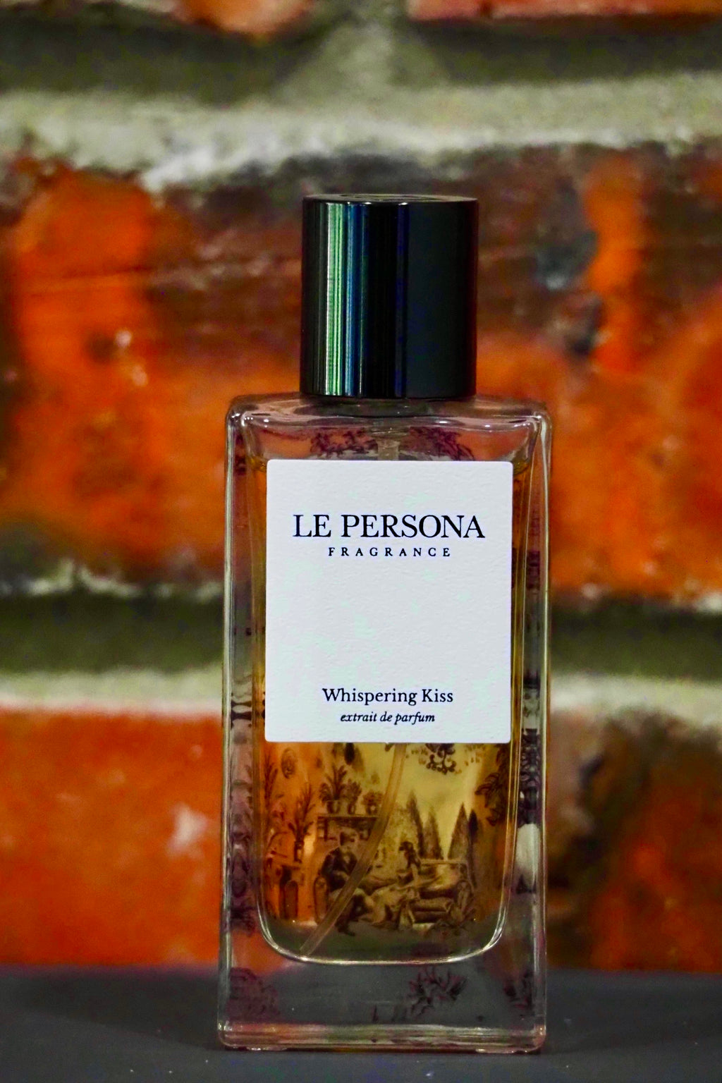 Le Persona Whispering Kiss Extrait (Sample)